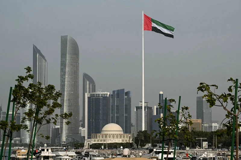 إيران تغامر بالتصعيد والإمارات تحبط العدوان الجديد