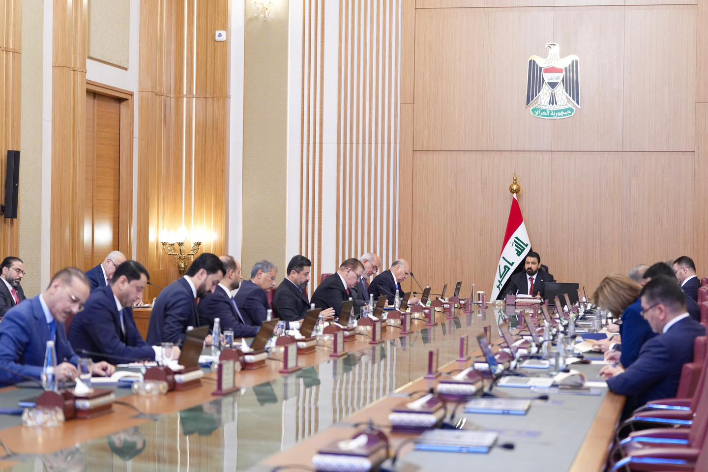 الزيدي يطلق أول خارطة حكومية.. الاقتصاد والكهرباء والفساد في صدارة الأولويات