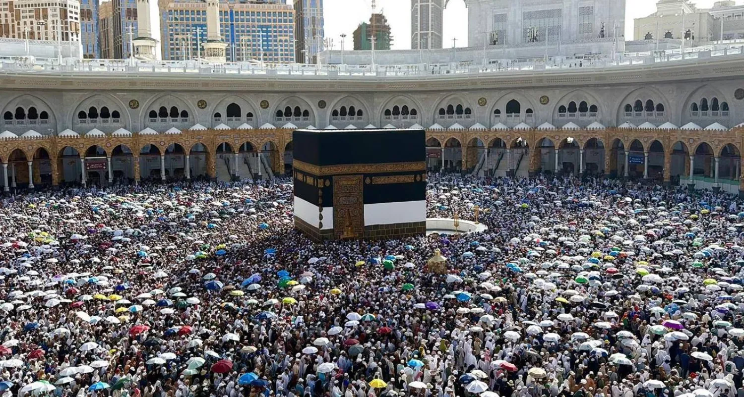 لم ينتهِ الحج حتى بدأت العمرة
السعودية تفتح أبوابها لملايين المعتمرين بعد موسم حج ناجح