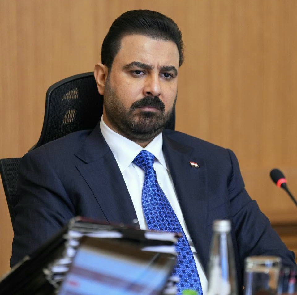 الزيدي يفتح أربعة ملفات دفعة واحدة.. 
وذعر داخل معسكر النفوذ القديم