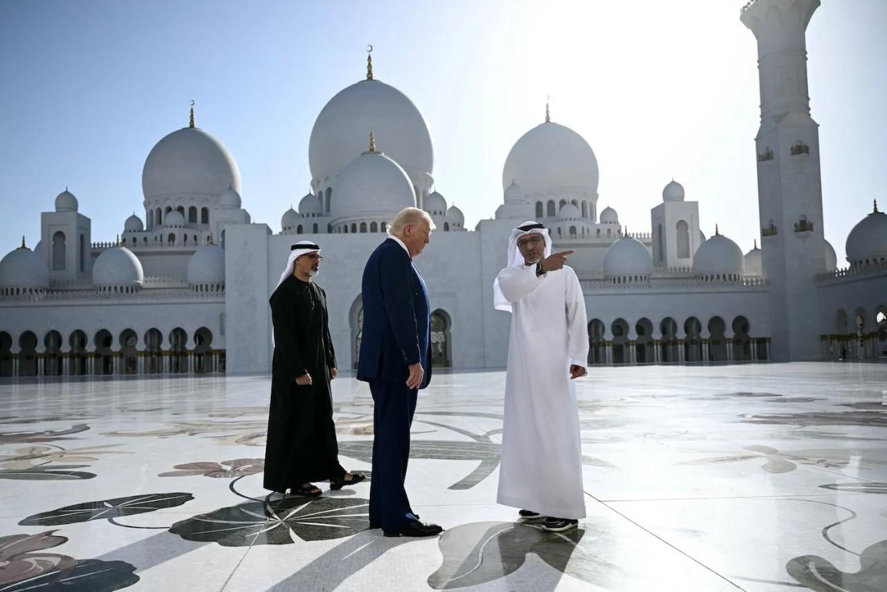 فورين بوليسي: الخليج يقود النظام الإقليمي الجديد.. 
وواشنطن تتحول إلى (الضامن الأخير)
