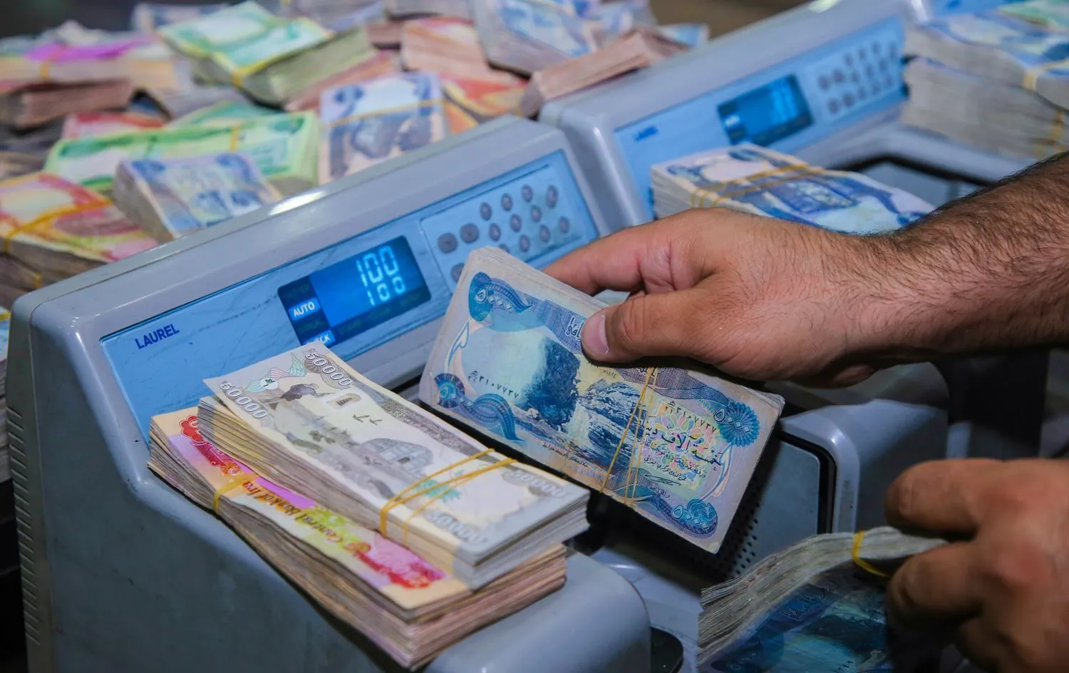 الاقتصاد العراقي أمام لحظة الحسم
خبراء ومسؤولون يكشفون لـ(سدن) خارطة الإنقاذ.. وتحذيرات من أزمة قد تتجاوز الموازنات إلى مستقبل الدولة الاقتصادي