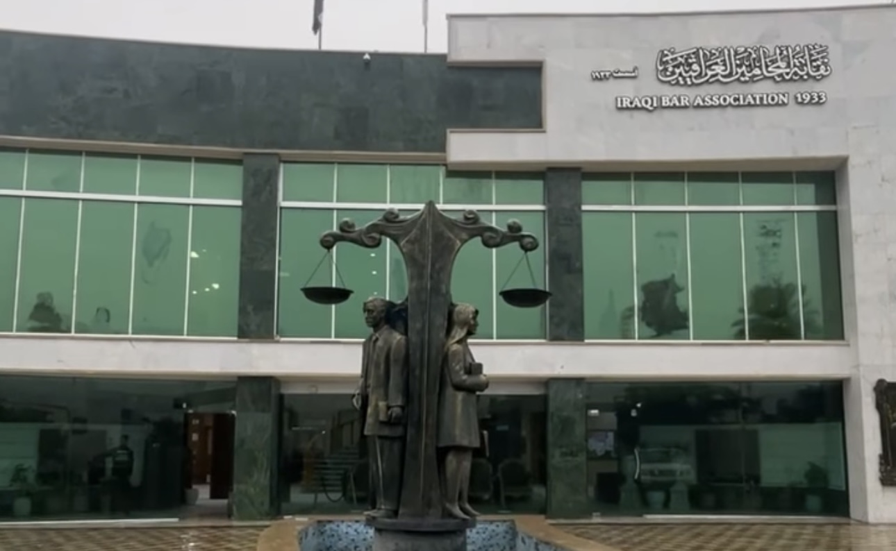 نقابة المحامين تنضم إلى حملة (الفجر)
لا دفاع عن متهمي الفساد وأيدينا لن تختلط بأموال الشعب المنهوبة