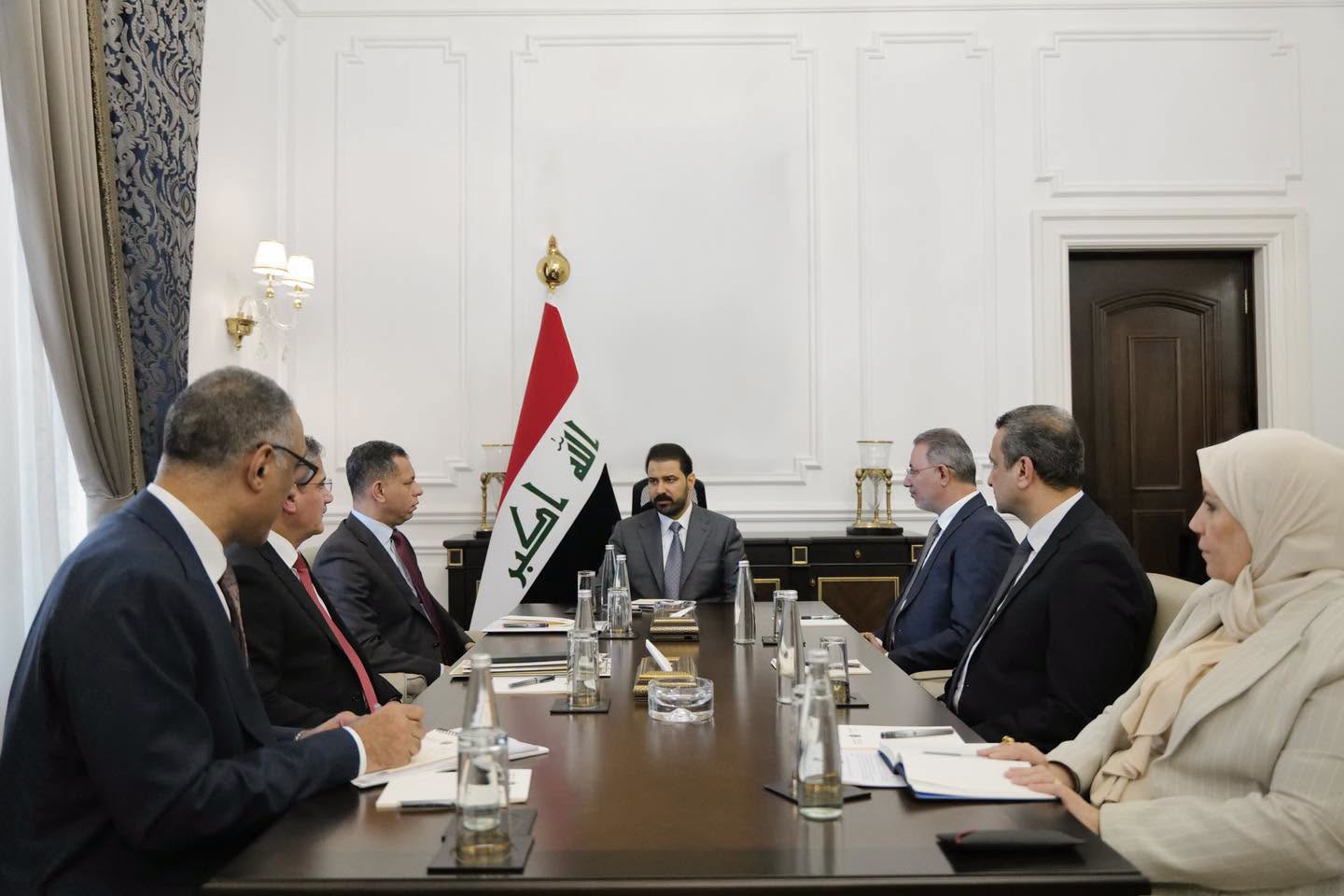 الزيدي يعلنها من غرفة العمليات:
لا خطوط حمراء بعد اليوم.. ومطاردة الفساد تدخل مرحلة الحسم