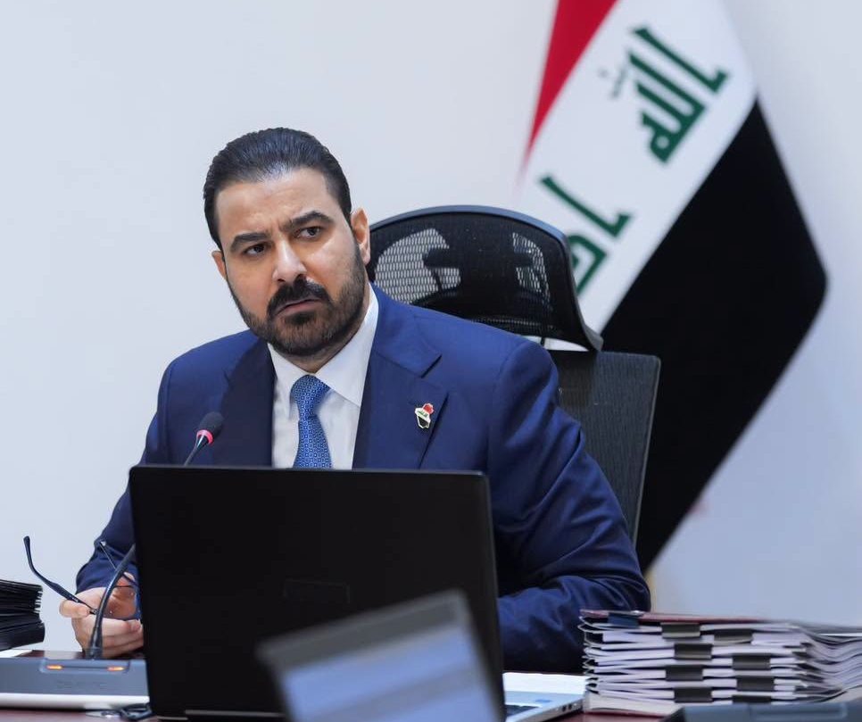 العاصفة القادمة من واشنطن.. 
أسماء ثقيلة تنتظر الزيدي