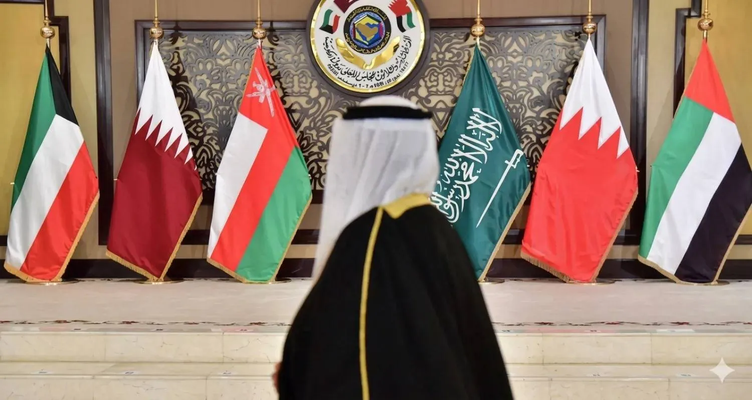 جبهة عربية وخليجية موحدة خلف الرياض..
تأييد واسع للرد السعودي وتحميل المليشيات وإيران مسؤولية التصعيد