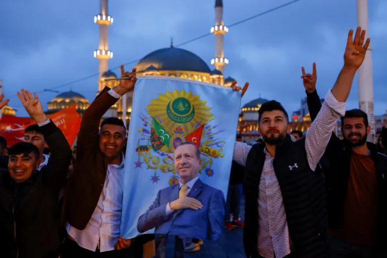 تركيا تطرح تبكير انتخابات 2028..
خطوة قد تفتح الطريق أمام أردوغان للترشح مجدداً