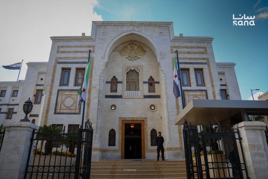 البرلمان السوري يفتح دورة تشريعية جديدة..
وزراء الطاقة والتعليم أمام أسئلة النواب